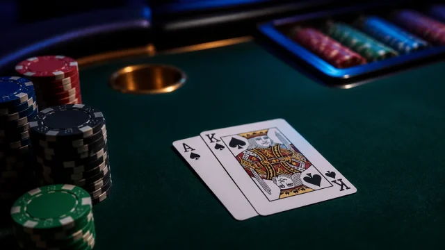Hướng dẫn chơi Blackjack – 21 điểm và những sai lầm thường gặp